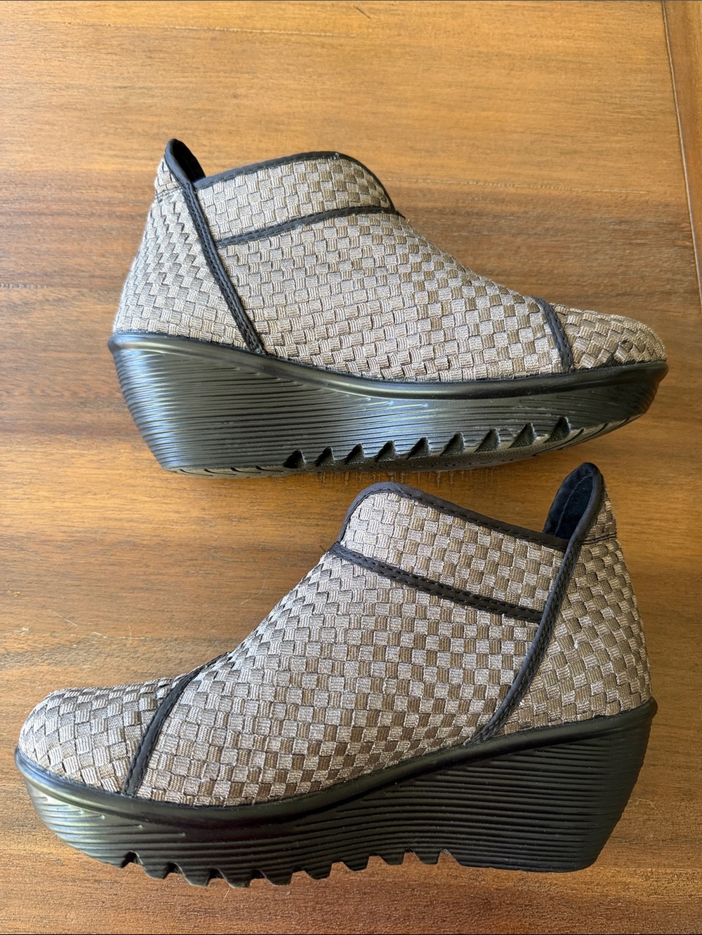 bernie mev. Woven Taupe Slip-On Wedge Booties with Black Trim Size 8